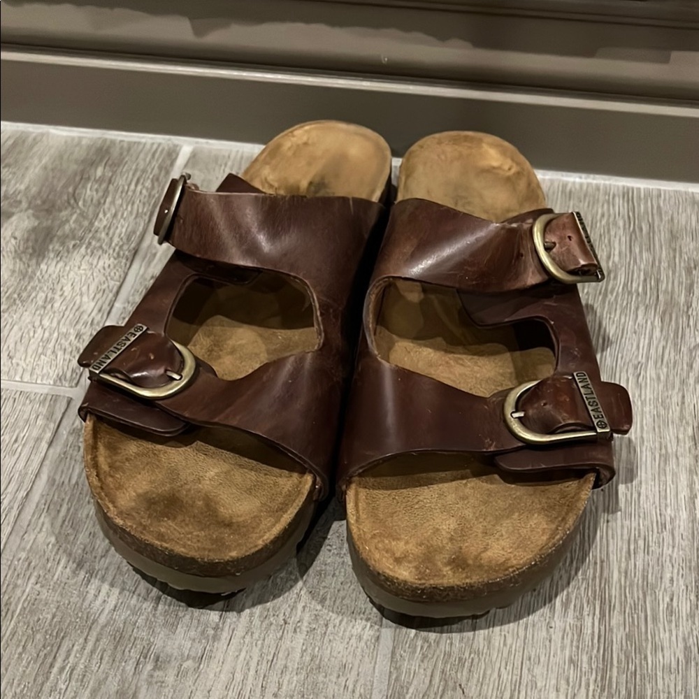 Eastland Cambridge Brown Leather Sandals